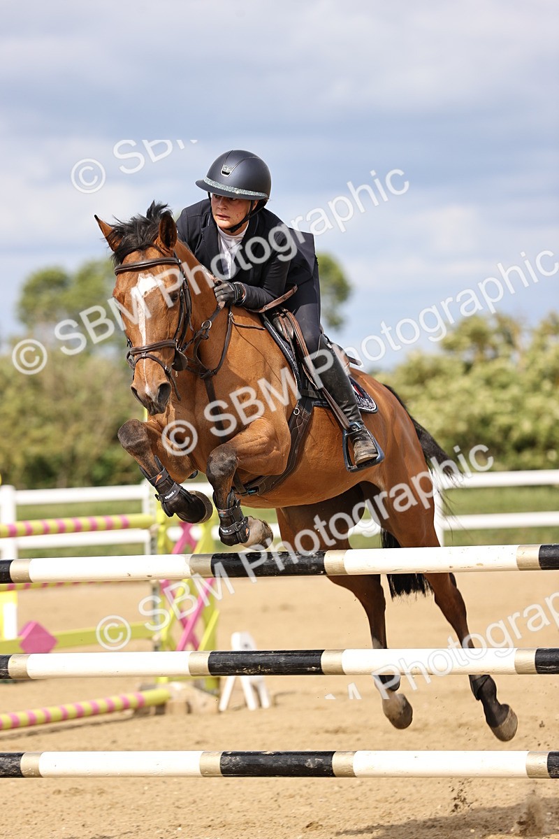 SBM_003566 - Class 13 - Senior Foxhunter - 1.20m
