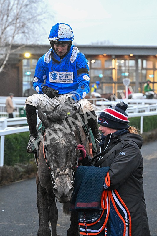 300126-Race 6-Born In The West-0015 - Race 6