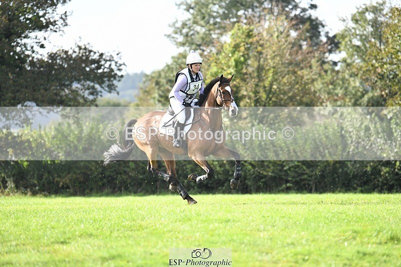 231020-110916-07078 - 034-COOLEY.PARK.MUZE-Gemma.Stevens-XC