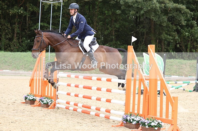 3E7A6350 - Class 8: Senior Newcomers/1.10m open