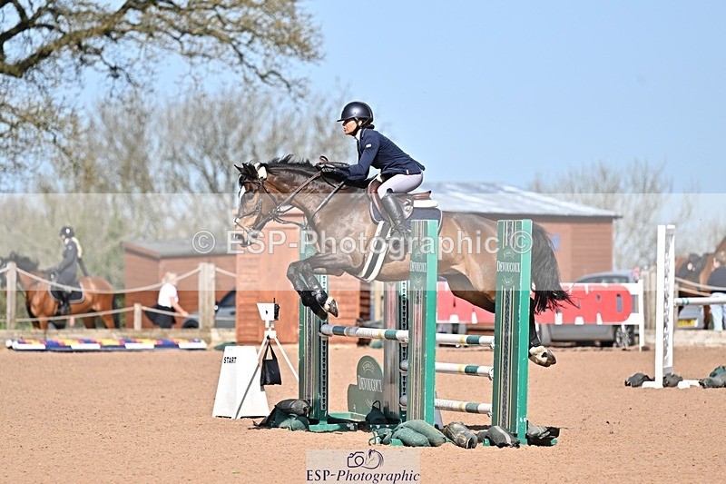 260408-105656-00274 - Cls 2 British Novice and 90cm