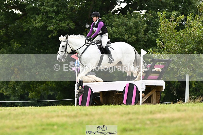 240825X-154407-36557 - 80cm XC 15.30 to 16.30