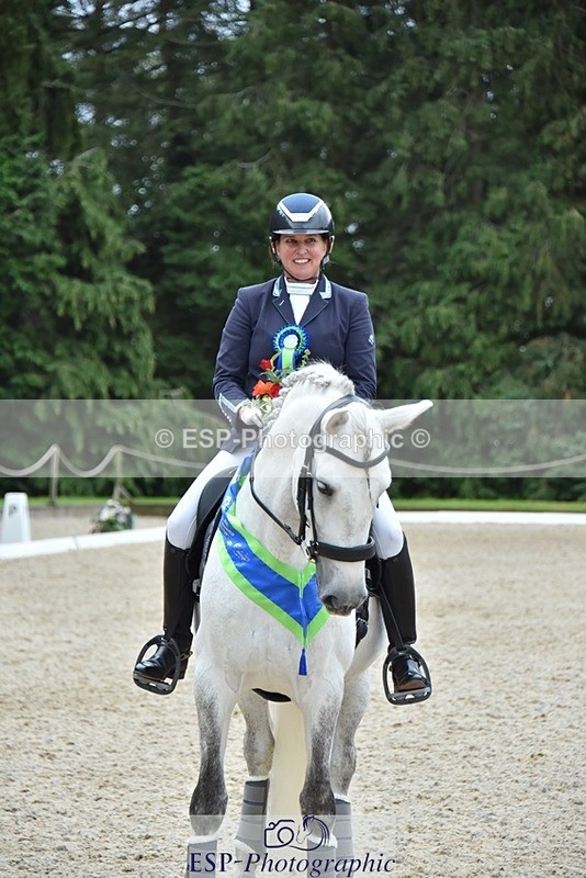 230813-182016-08838 - Medium Silver Presentations