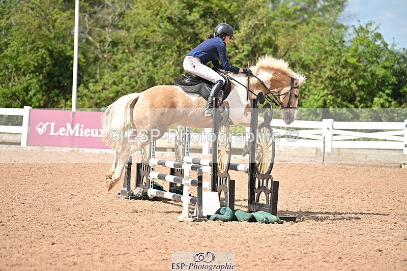 240504A-110529-00526 - Cls 14 & 15 Club & Schools 70cm