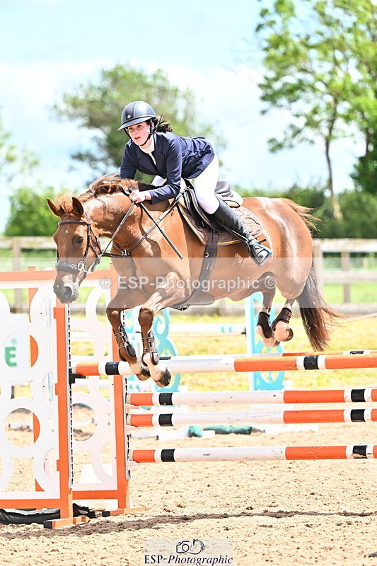 240608A-132029-02522 - Cls 4 Snr Newcomers and 1.10m Open