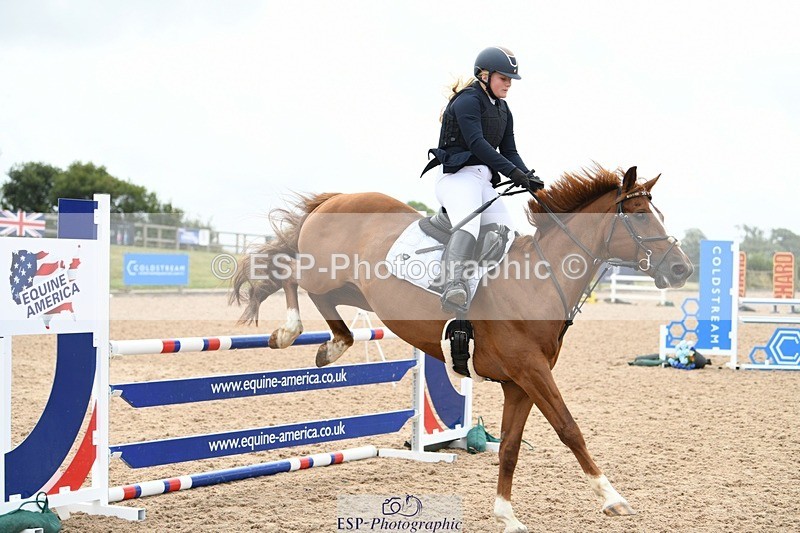 250807-113812-00724 - 1m Round 1