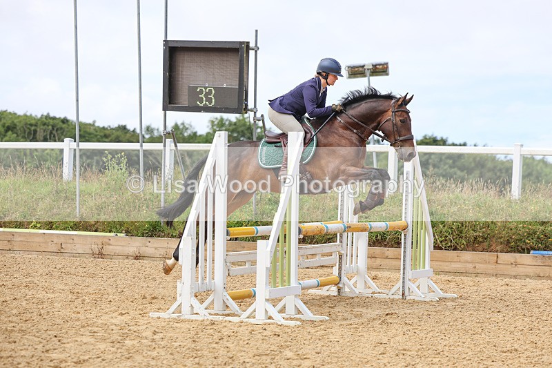 3E7A9956 - Class 9: Senior British Novice/90cm open