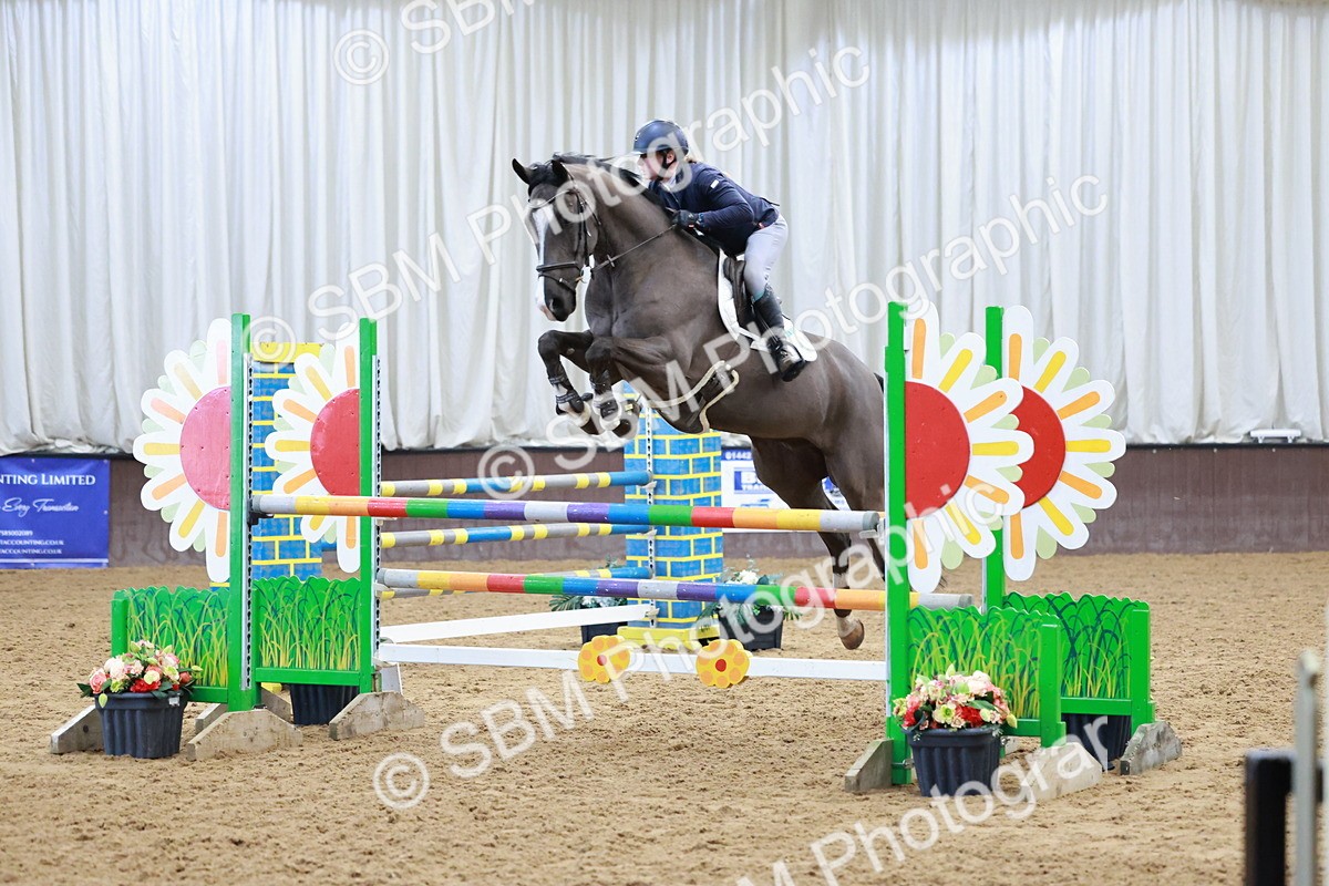 SBM_003542 - Class 11 - Senior Newcomers/ 1.10m Open