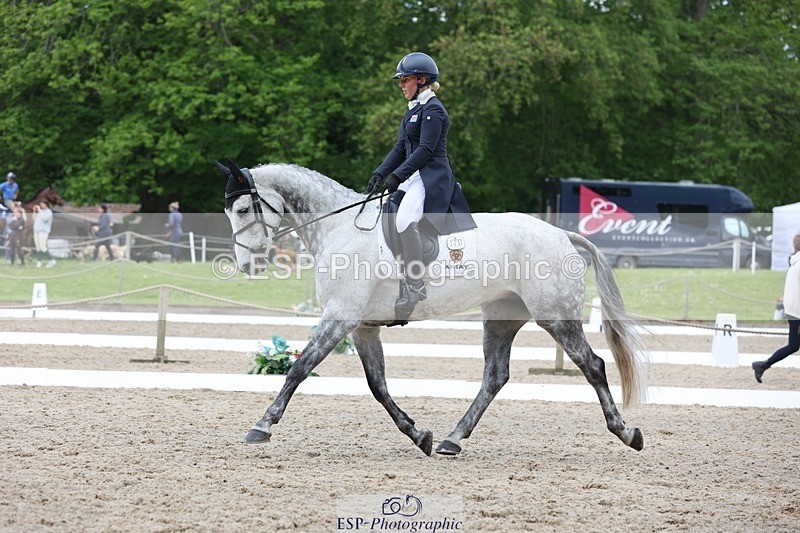 240523-121730-03763 - 226-CLONSHIRE_ON_TREND-Heidi_Coy