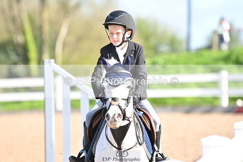 240504A-091444-00046 - Cls 11 Clear Round 50cm