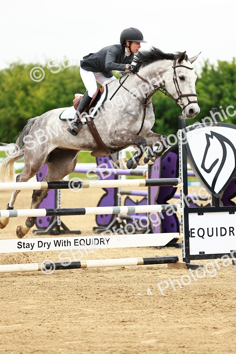 SBM_001076 - Class 4 - Senior Newcomers - 1.10m