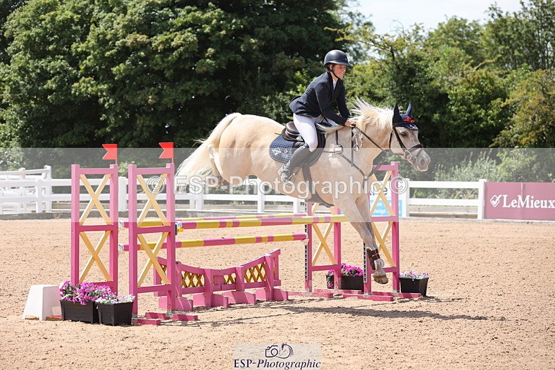 240718A-125908-05341 - Cls 9, 1 Star Bronze Tour 1.10m