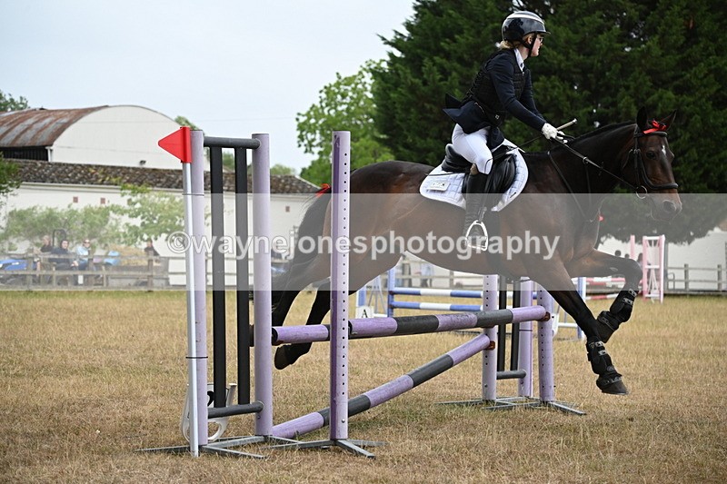 WJ6_0539 - Class 14 Intermediate Jumping 75cm