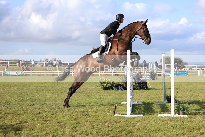 3E7A4590 - Class C1: Showjumping Senior Newcomers/1.10m open