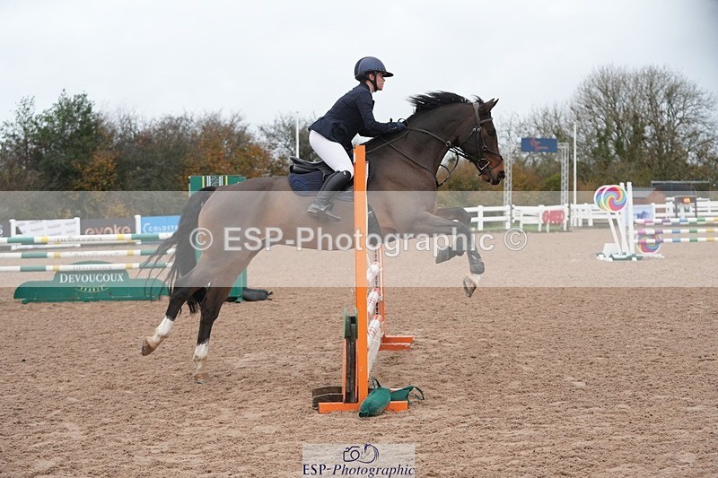 251109-090050-03135 - Cls 15 British Novice and 90cm Open