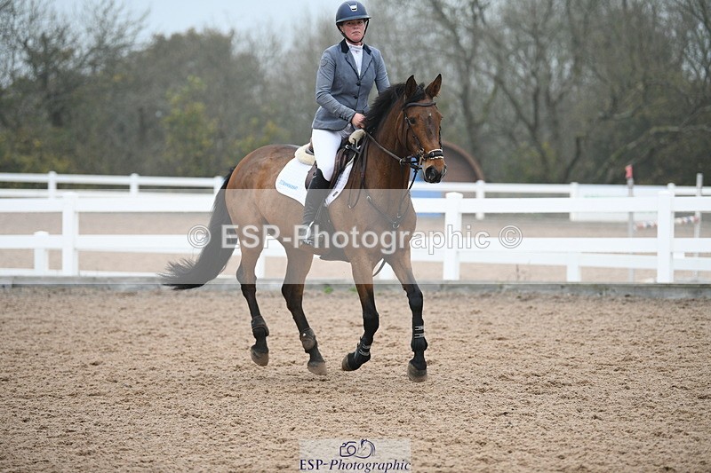 241103A-113423-07827 - SUN Cls 21 Snr Newcomers and 1.10m Open