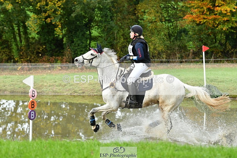 251025A-094000-15428 - D-318-Caroline.Allan