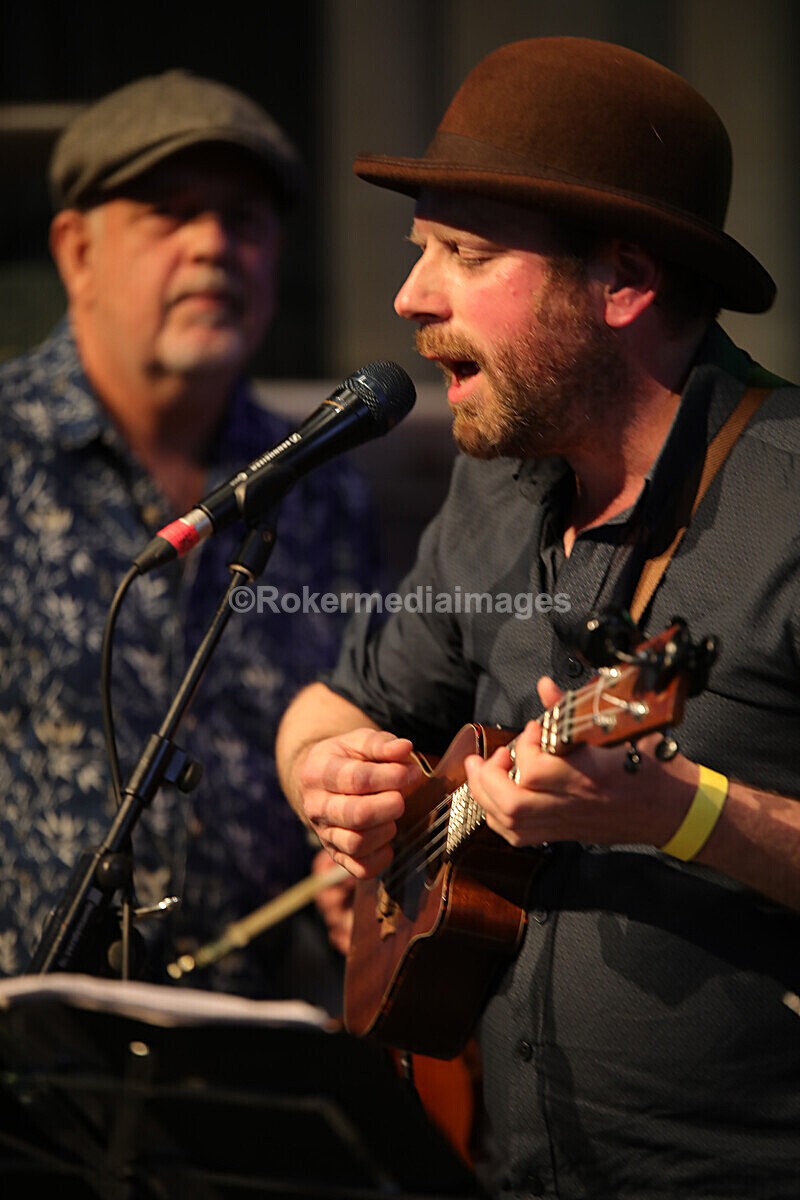 FOLK N BLUES-187 - FOLK and BLUES SEPT 2022