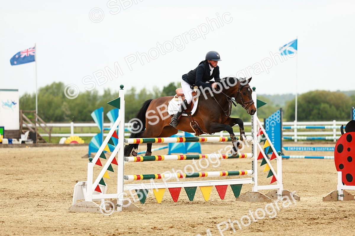 SBM_001046 - Class 5 - Senior Foxhunters - 1.20m