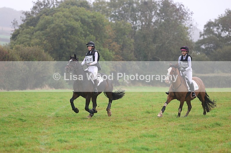 3E7A1571 - Class 3: 70cm Pairs: Half Roll Top