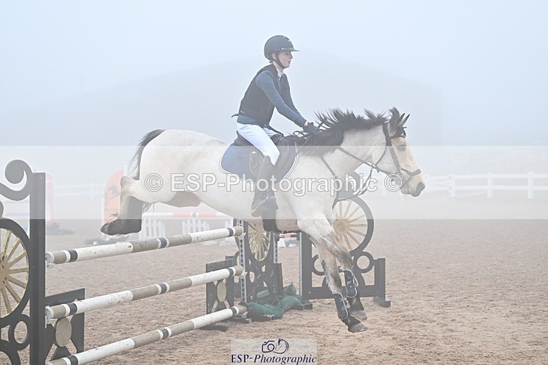 250208-121616-00502 - Cls 9 Pony Newcomers and 1m