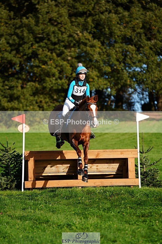 241026-100428-11253 - 314-Beth.Jones-FANTASY.CHILLI.(GB)