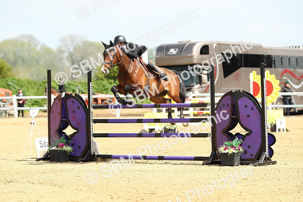 SBM_001266 - Class 5 - Senior Foxhunter 1.20m