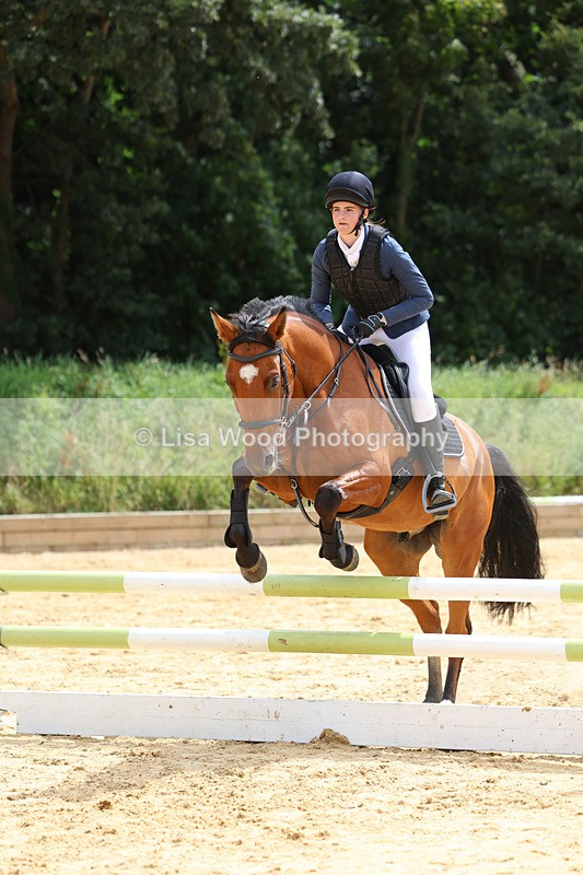 3E7A3503 - Class 8: 80cm Junior