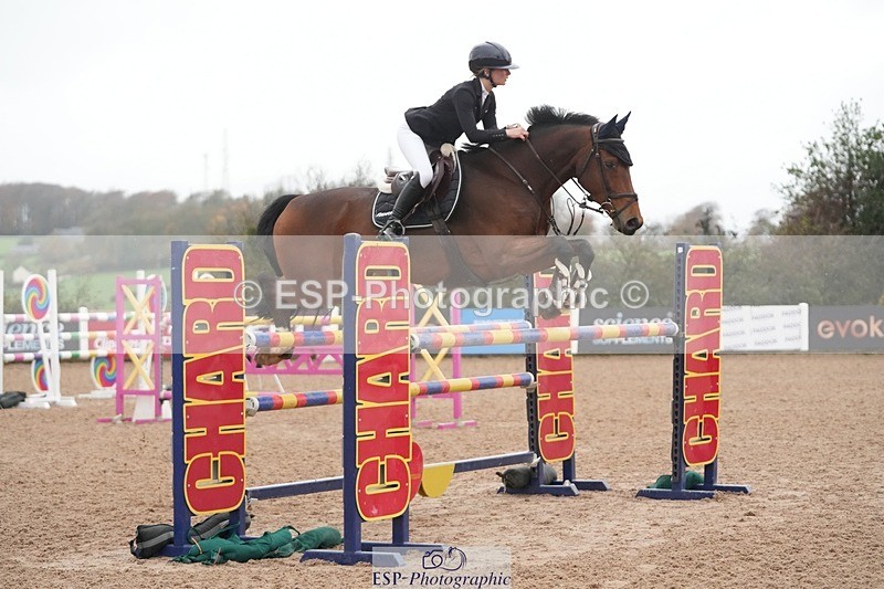 251107-131828-01123 - Cls 6 Foxhunter and 1.20m Open