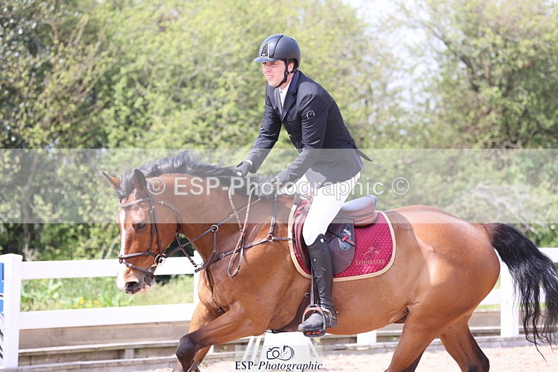 240510A-141832-07565 - Cls 17 1.05m National Am Quali