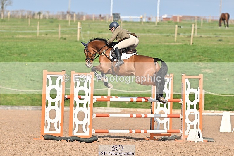 250326-143454-01194 - Cls 6 Foxhunter and 1.20m