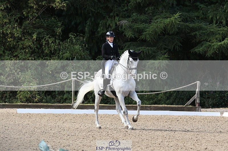 250809A-100252-02272 - 039-Jane.GilbyHugo.Holunder