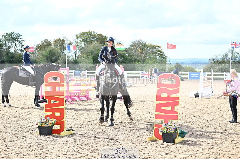 241005A-130210-03884 - SAT Cls 18 1.05m Amateur Jump Off and P