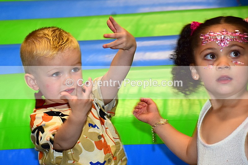 CON-588 - Joey and Ella
