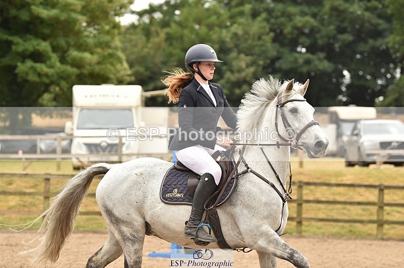 230618-143716-12946 - Cls 25 Pony Foxhunter & 1.10m Open