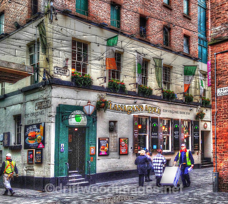 Liverpool Flanagans Apple pub HDR reduced - High Dynamic Range pictures