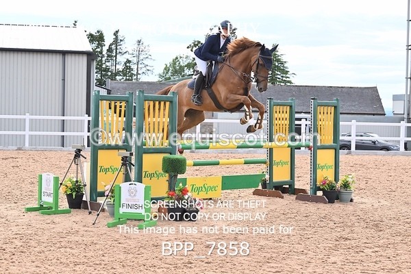 BPP_7858 - CLASS 16 FRI GFS Saddles Senior Newcomers/1.10m Open