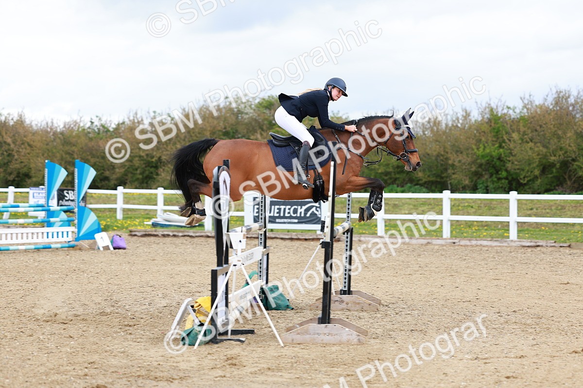 SBM_002384 - Class 10 - Senior Newcomers - 1.10m