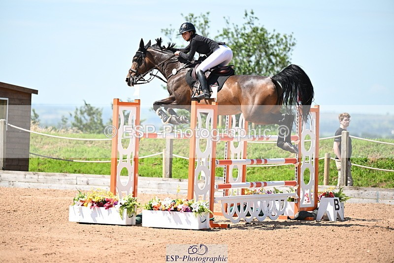 240718A-121020-04988 - Cls 1, 3 Star Small Tour 1.35m