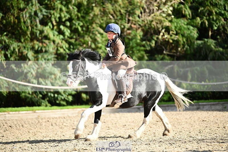 251004A-152159-01798 - Classes 8 & 9 70cm