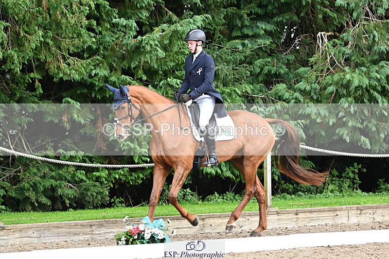 241023-162947-00952 - 017-Louis.Pern-CLASSICTOP.MISS.VIVIENNE