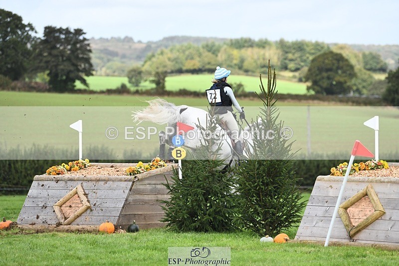 231020-130725-08882 - 072-CARROW.IROKO-Alice.England-XC