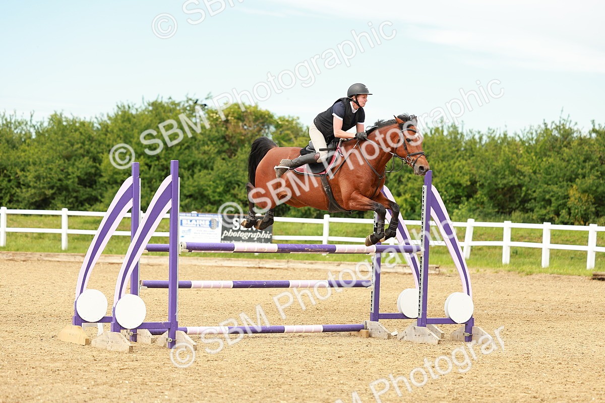 SBM_002182 - Class 4 - Senior Newcomers - 1.10m