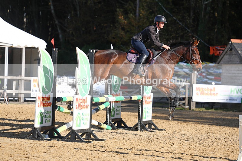3E7A5263 - Class 4: Senior British Novice/90cm open