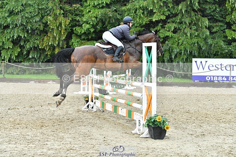 230714-111129-31731 - Cls 76 A&B Snr Newc & 1.10m Open