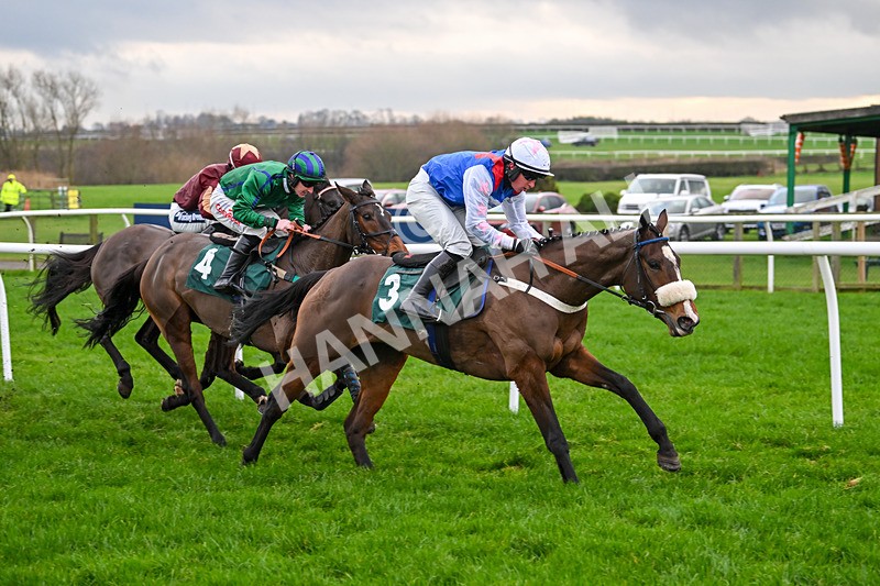 171224-Race 5-Wrappedinrubies-3452 - Race 5