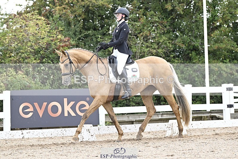 250907-170039-10864 - 054-Amy.Louise.LloydDiva.Royale