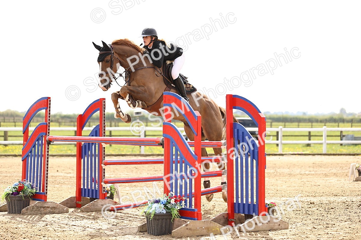  - Class 13 - Senior Foxhunter - 1.20m