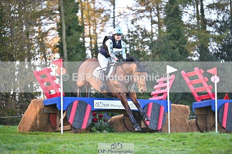 241026-093440-11005 - 376-Rachael.Hardman-WHIPPLETREE.HAILEYS.COMET