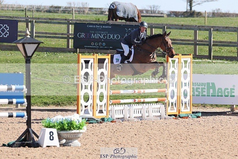 250402-115512-00430 - Cls 4 Newcomers and 1.10m Open